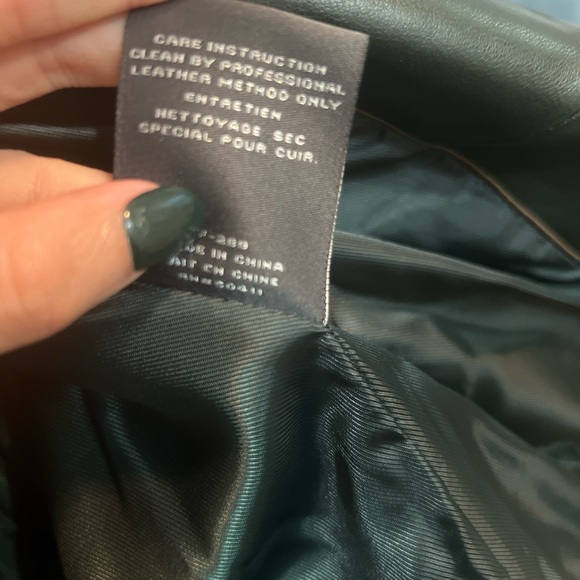 Vince Green Leather Jacket with Asymmetrical Zipper and Quilted Shoulders - Picture 3 of 5